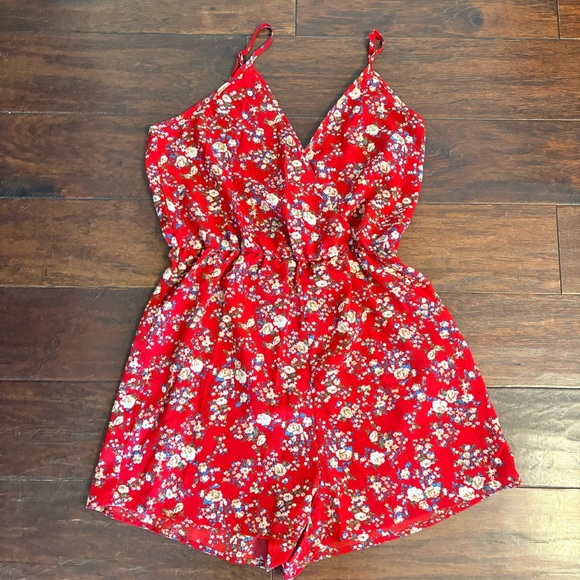 Bundle of 3 Ladies outfits - Picture 2 of 14